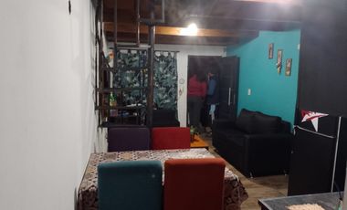 Casa con Departamento en venta en Rafael Castillo