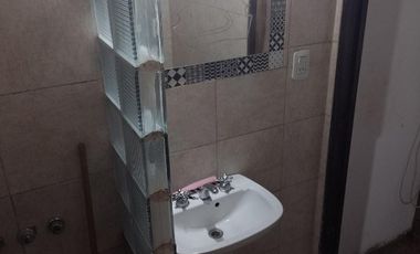 Casa con Departamento en venta en Rafael Castillo