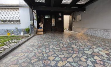 Venta Casa 3 ambientes y monoambiente en Morón