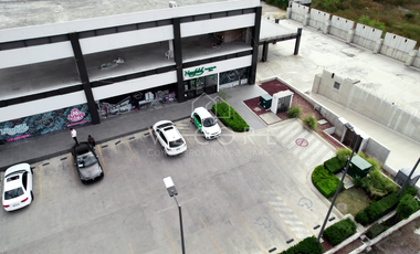 LOCAL COMERCIAL EN RENTA, CARRETERA AL AEROPUERTO, TLAQUEPAQUE