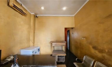 Dijual cepat Gedung 3.5 lantai di lokasi strategis di jalan Proklamasi,menteng Jakarta Pusat