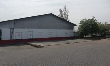 Alquiler bodega 2500m2 en vía a Daule y Perimetral