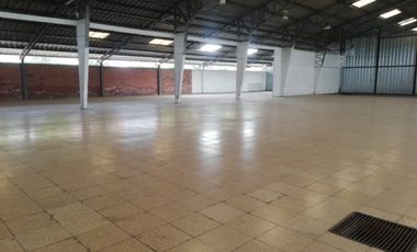 Alquiler bodega 2500m2 en vía a Daule y Perimetral