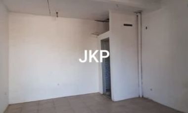 KIOS BARU MURAH 2LT SIAP HUNI LOKASI STRATEGIS DALAM PERUMAHAN COCOK UNTUK USAHA DI WIBAWA MUKTI JATIASIH BEKASI