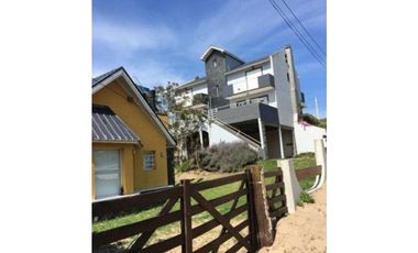 CHALET EN MAR AZUL FRENTE AL MAR !!!!!  - COCHERA PARA 4 AUTOS !