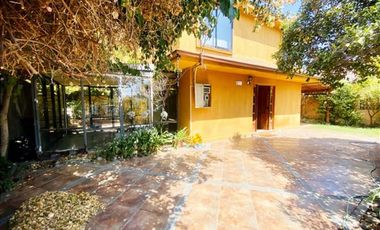 Casa en Venta en REMODELACION!! ESTUPENDA CASA A LA VENTA EN LA REINA!! CALLE CERRADA PARA MAYOR SEGURIDAD Y A PASOS DE AVENIDA OSSA