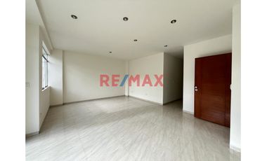 🏡 Oportunidad! Venta – Departamento De Estreno 2Do Piso En Urb. Santa María Del Pinar – Piura