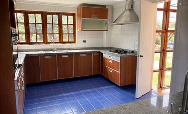 Casa en parcela moderna luminosa 7D/4B piscina Carampangue