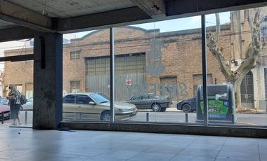 EXCELENTE LOCAL COMERCIAL EN AVELLANEDA CENTRO
