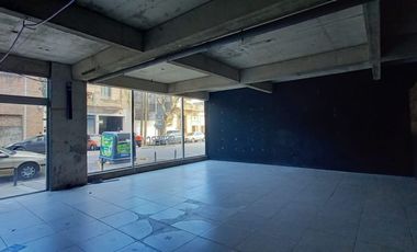 EXCELENTE LOCAL COMERCIAL EN AVELLANEDA CENTRO