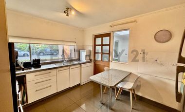 SE VENDE HERMOSA CASA EN TIERRAS LINDAS AMPLIADA, PISCINA Y TERRENO GRANDE