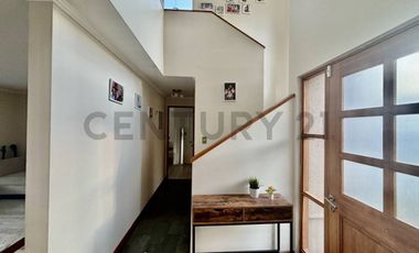 SE VENDE HERMOSA CASA EN TIERRAS LINDAS AMPLIADA, PISCINA Y TERRENO GRANDE