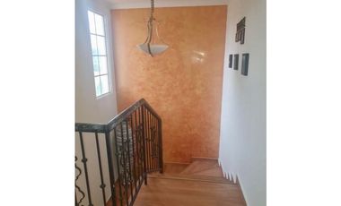 SE VENDE CASA EN VILLA LUCRE $230,000 AM