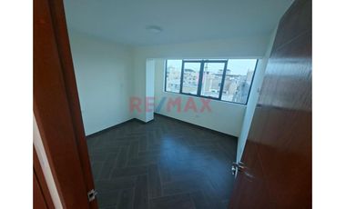 Estrena Tu Hogar Hoy – Alquiler De Depa Moderno Con Ascensor En Campoy