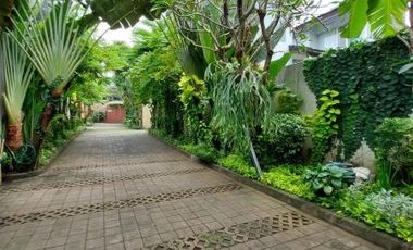 DIJUAL TANAH / PRIVATE COMPOUND dgn 5 RUMAH BAGUS di Jl ASEM / CIPETE