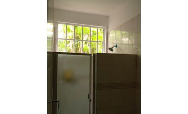 SE VENDE HERMOSA CASA EN OBARRIO (IH)