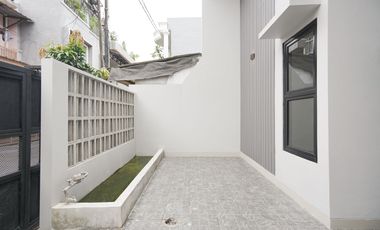 Rumah Terawat di Bekasi Dekat ke Terminal dan Stasiun Bisa KPR J-39394