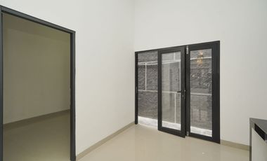 Rumah Terawat di Bekasi Dekat ke Terminal dan Stasiun Bisa KPR J-39394