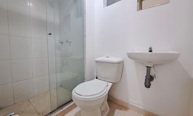 apartamento en arriendo en prados del este. Cod A25607