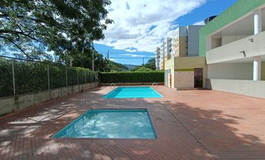 apartamento en arriendo en prados del este. Cod A25607