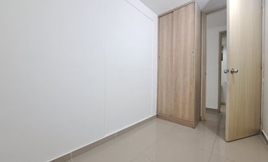 apartamento en arriendo en prados del este. Cod A25607