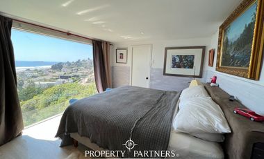 Excelente oportunidad, dos  casas con espectacular vista al mar, Santo Domingo tradicional