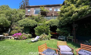 Excelente oportunidad, dos  casas con espectacular vista al mar, Santo Domingo tradicional