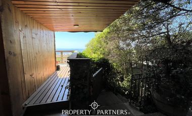 Excelente oportunidad, dos  casas con espectacular vista al mar, Santo Domingo tradicional