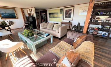 Excelente oportunidad, dos  casas con espectacular vista al mar, Santo Domingo tradicional