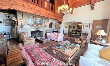 Excelente oportunidad, dos  casas con espectacular vista al mar, Santo Domingo tradicional