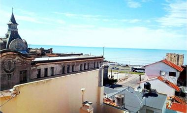 DEPARTAMENTO TIPO DUPLEX 2 AMB. PRÓXIMO AL MAR CON COCHERA  CUBIERTA  AMPLIA