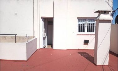 DEPARTAMENTO TIPO DUPLEX 2 AMB. PRÓXIMO AL MAR CON COCHERA  CUBIERTA  AMPLIA