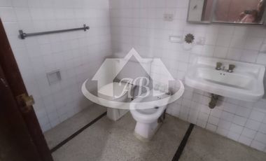 CASA EN ARRIENDO BARRIO CENTRO I1560