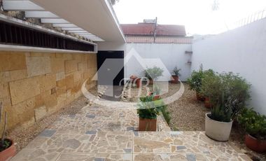 CASA EN ARRIENDO BARRIO CENTRO I1560