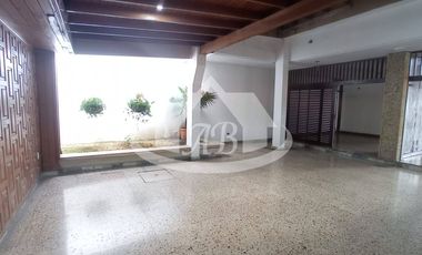 CASA EN ARRIENDO BARRIO CENTRO I1560
