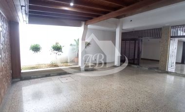 CASA EN ARRIENDO BARRIO CENTRO I1560