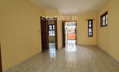 Rumah Luas Ngeblong 1.5Lt Carport 2 Mbl Cluster Arcamanik Bandung