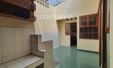 Rumah Luas Ngeblong 1.5Lt Carport 2 Mbl Cluster Arcamanik Bandung