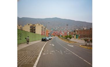 Gran Terreno Con Zonificación Rdm Cerca A Zona Comercial Y Educativa En Lima Este