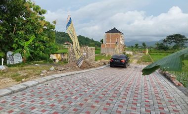 Akses Mudah ke Kota Jogja Rumah Mewah 2 Lantai di Piyungan