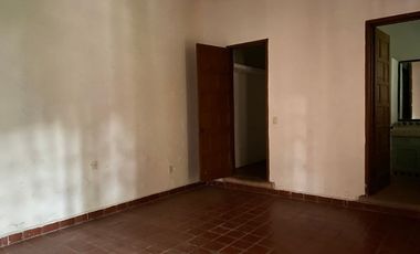 Comercial en esquina  con frente a la Avenida San Diego