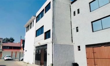 Venta de Edificio en Cuautitlán Izcalli, Fracc. Jardines del Alba