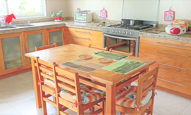 MODERNA CASA, 1 PLANTA, ALBERCA, JACUZZI, JARDÍN, LA MEJOR ZONA SOBRE CAMPO GOLF