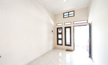 Rumah 15 Mnt ke Gerbang Tol Sentul Barat Siap Huni Dibantu KPR J-37309