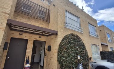 casa en arriendo en chía. Cod A121000