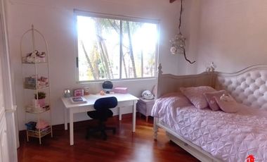 casa en arriendo/venta en el poblado. Cod V6161