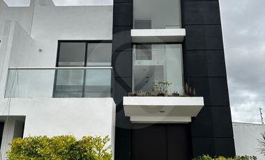 FRACCIONAMIENTO PONTEVEDRA Casa en condominio en venta en Juriquilla