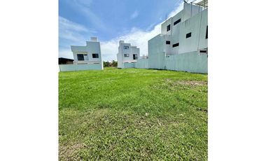 AMPLIO TERRENO EN RESIDENCIAL HACIENDAS VILLAHERMOSA TABASCO