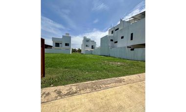 AMPLIO TERRENO EN RESIDENCIAL HACIENDAS VILLAHERMOSA TABASCO