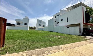 AMPLIO TERRENO EN RESIDENCIAL HACIENDAS VILLAHERMOSA TABASCO